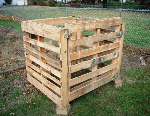 Pallet compost bin with door - Best Home Gear