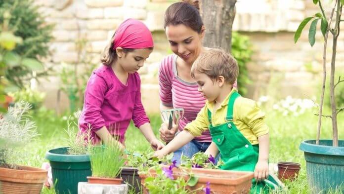 Gardening With Kids - Best Home Gear